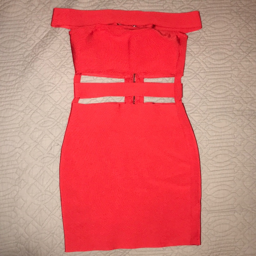 Red Off the shoulder Cut out Bandage Dress
